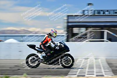 media/Mar-25-2024-Moto Forza (Mon) [[8d4319bd68]]/4-Novice Group/Session 4 Front Straight Speed Pans/